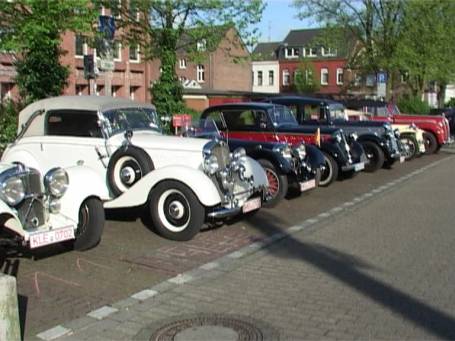 Kevelaer : Oldtimer auf dem Peter-Plümpe-Platz